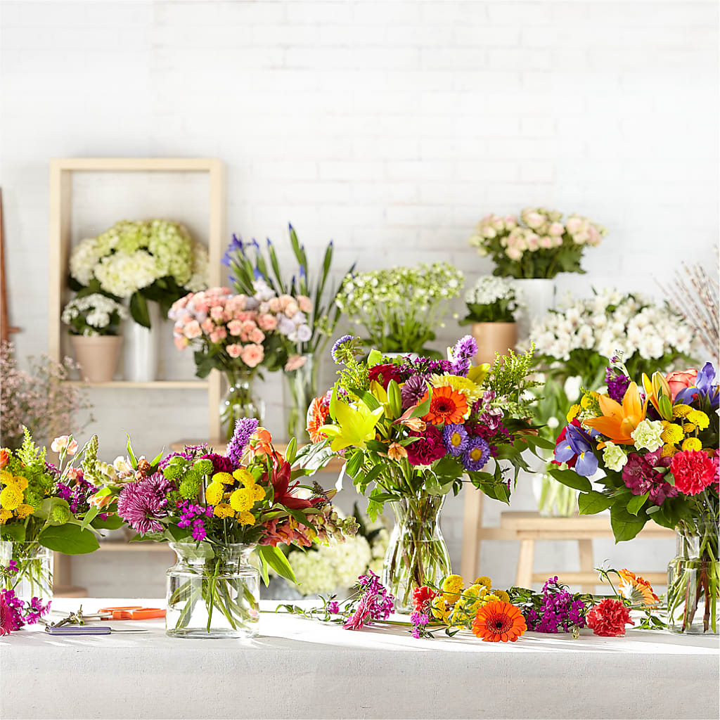Bold & Bright – A Florist Original – BOWS PETALS 'N LACE, Livingston TN