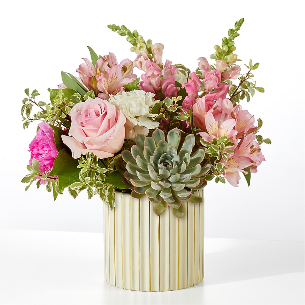 Magenta Musings Bouquet – BOWS PETALS 'N LACE, Livingston TN
