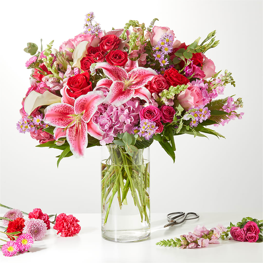 Swooning Over You - A Luxury Florist Original – BOWS PETALS 'N LACE, Livingston TN
