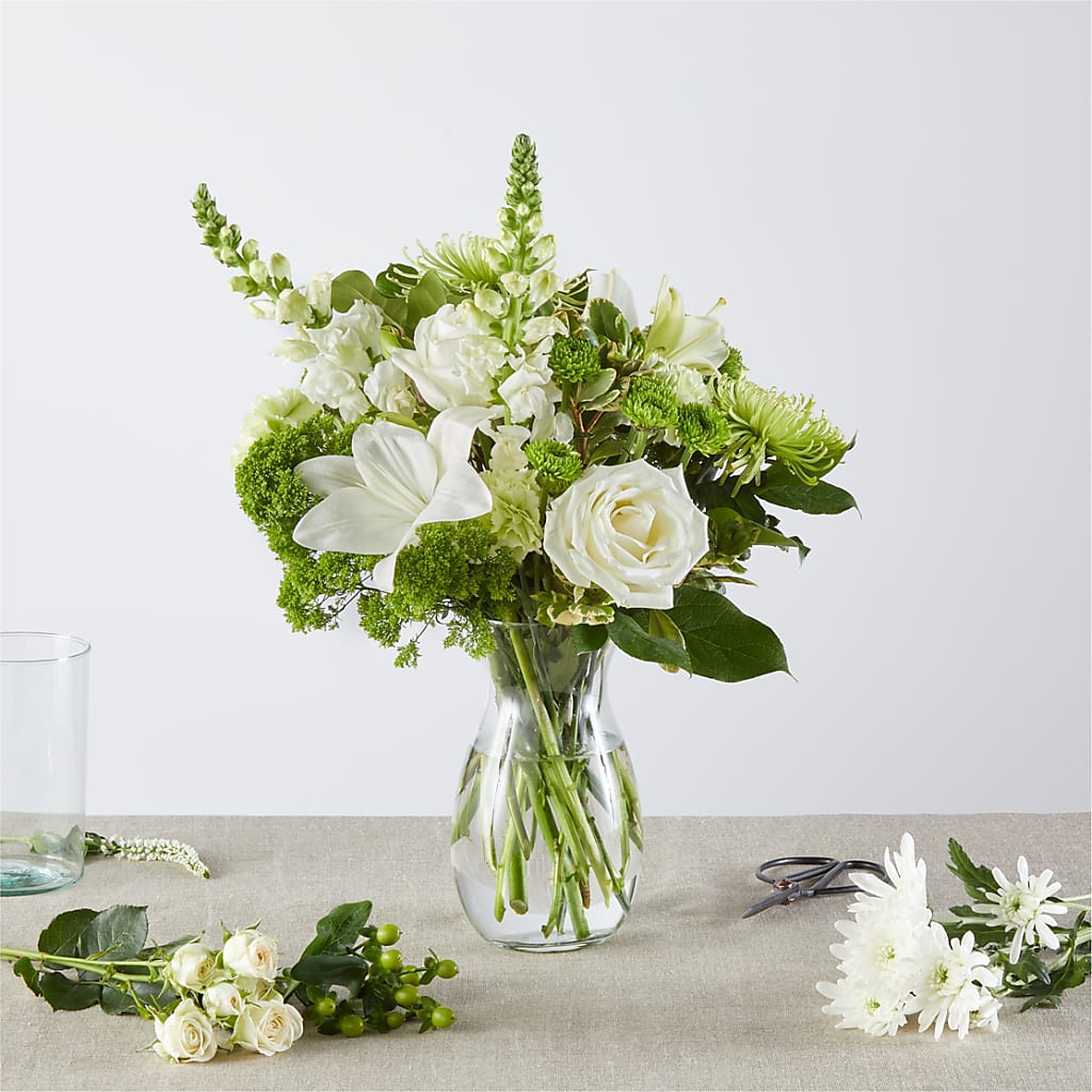 Irish Garden - A Florist Original – BOWS PETALS 'N LACE, Livingston TN