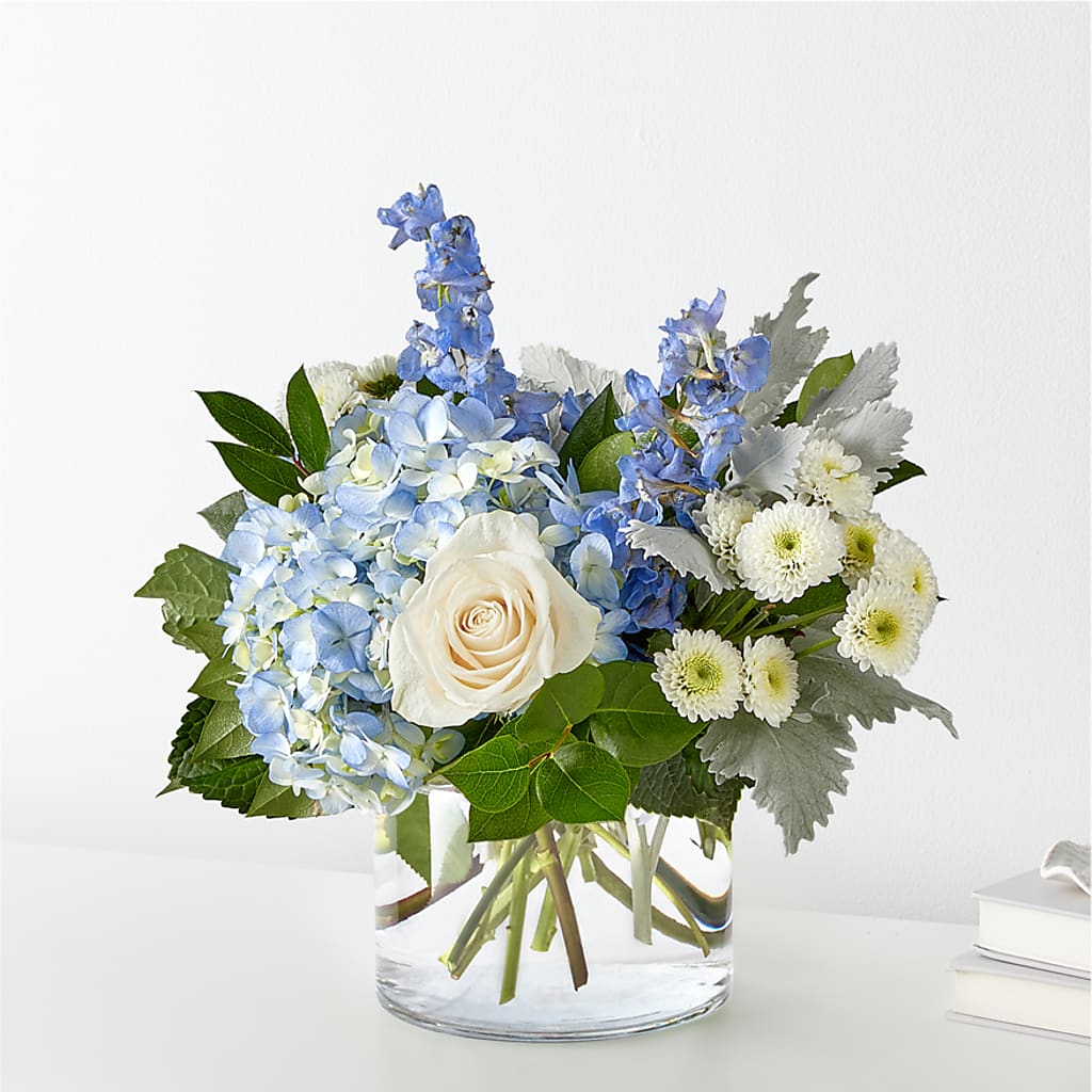 Clear Skies Bouquet – BOWS PETALS 'N LACE, Livingston TN
