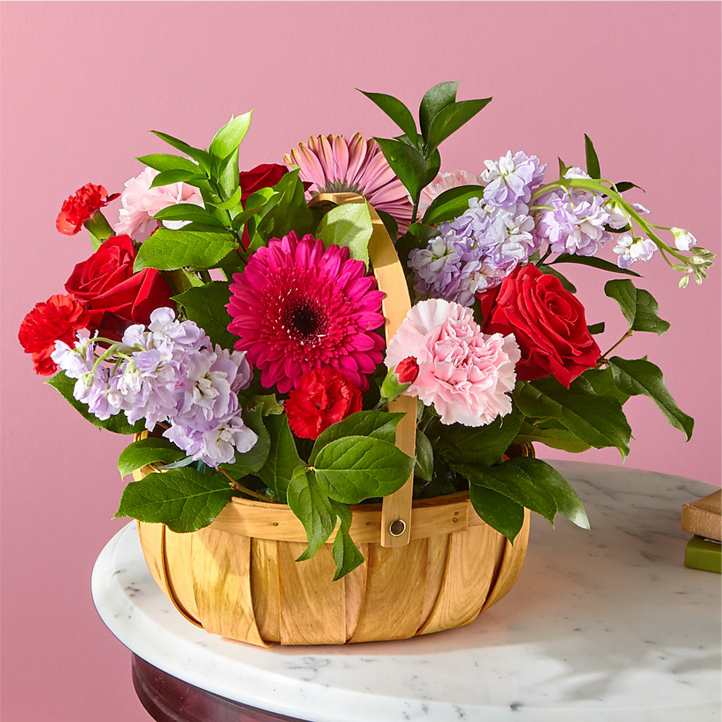 Pink Picnic Basket – BOWS PETALS 'N LACE, Livingston TN