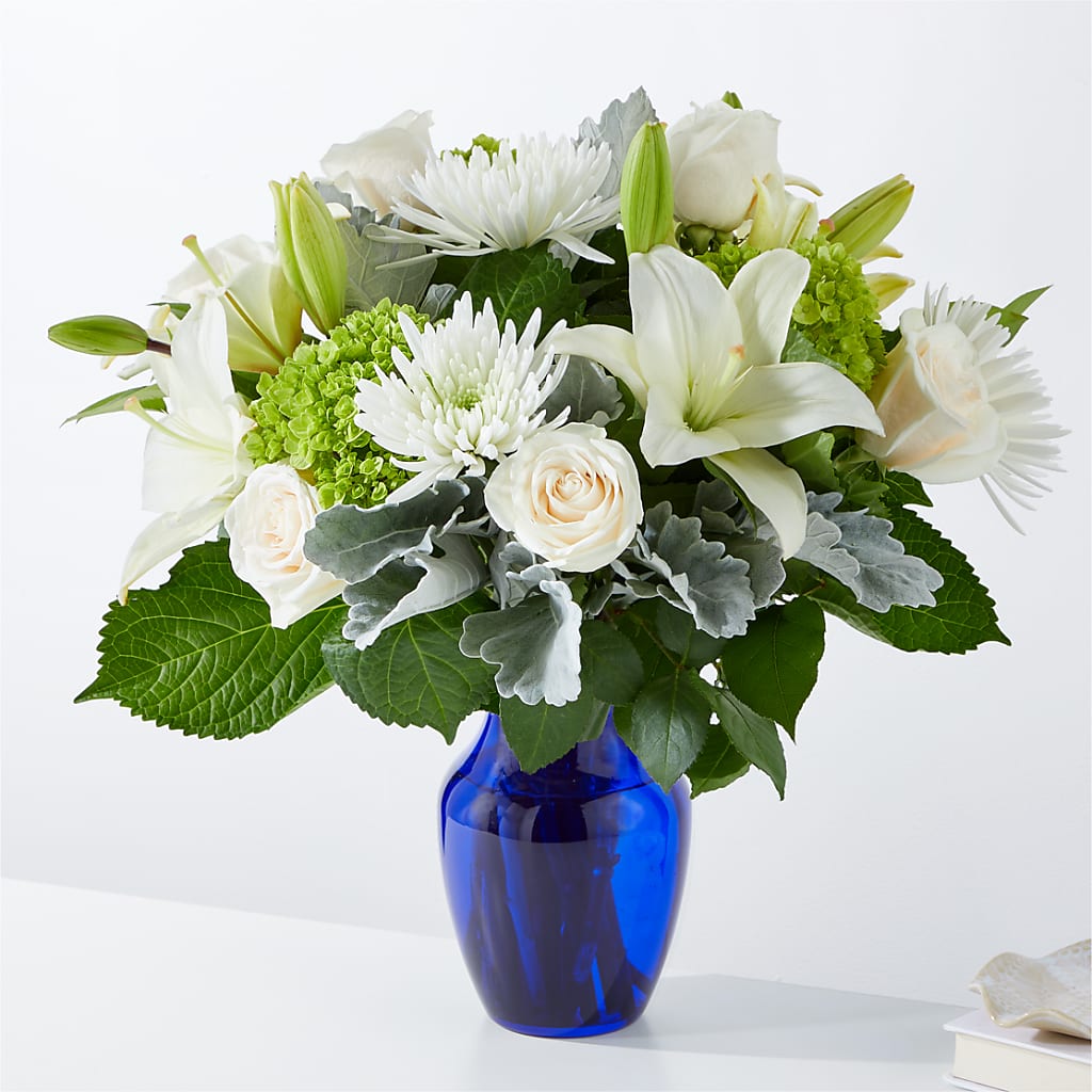 Snowy Dreams Bouquet – BOWS PETALS 'N LACE, Livingston TN