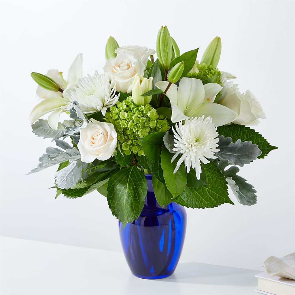 Snowy Dreams Bouquet – BOWS PETALS 'N LACE, Livingston TN