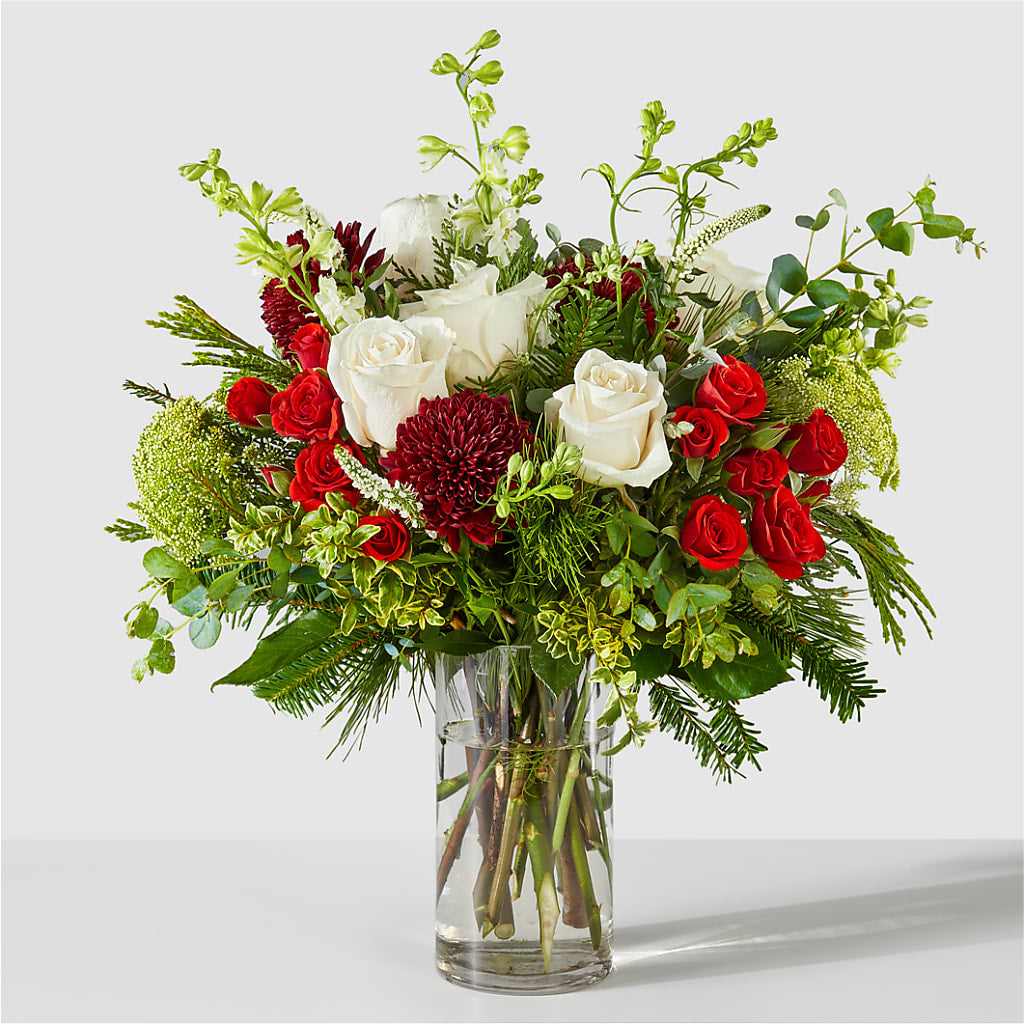 Favorite Traditions Bouquet – BOWS PETALS 'N LACE, Livingston TN