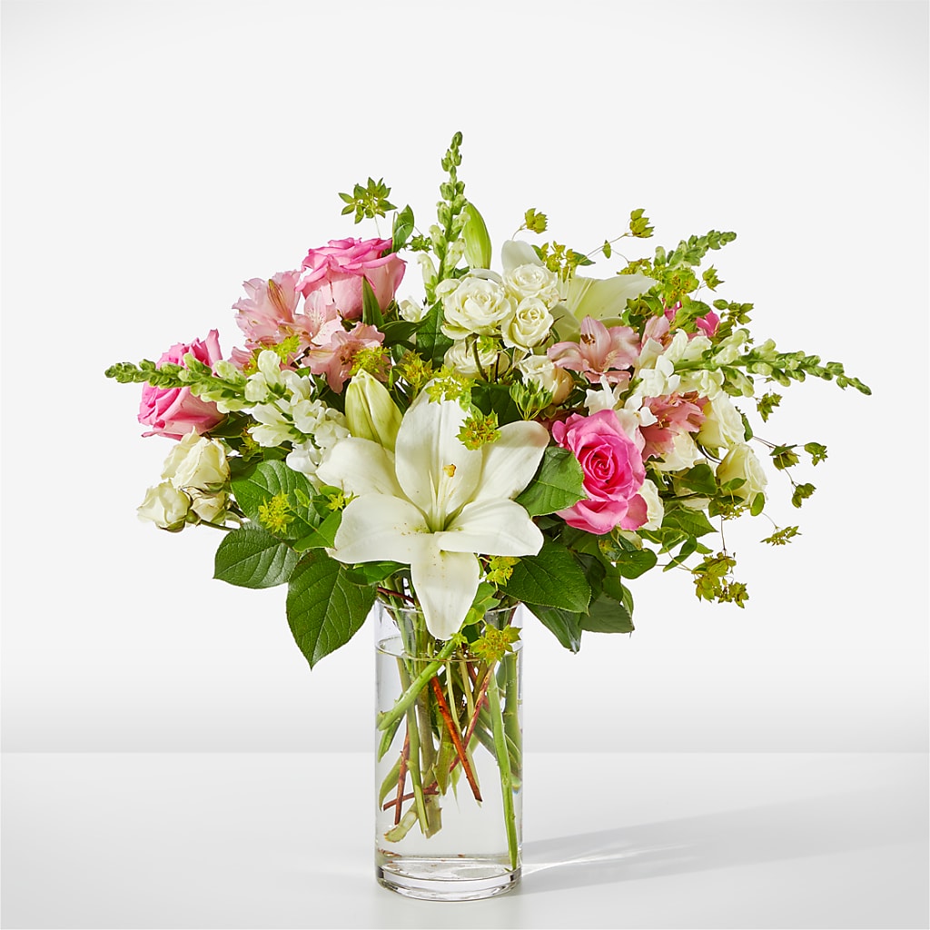 Fondly Bouquet – BOWS PETALS 'N LACE, Livingston TN