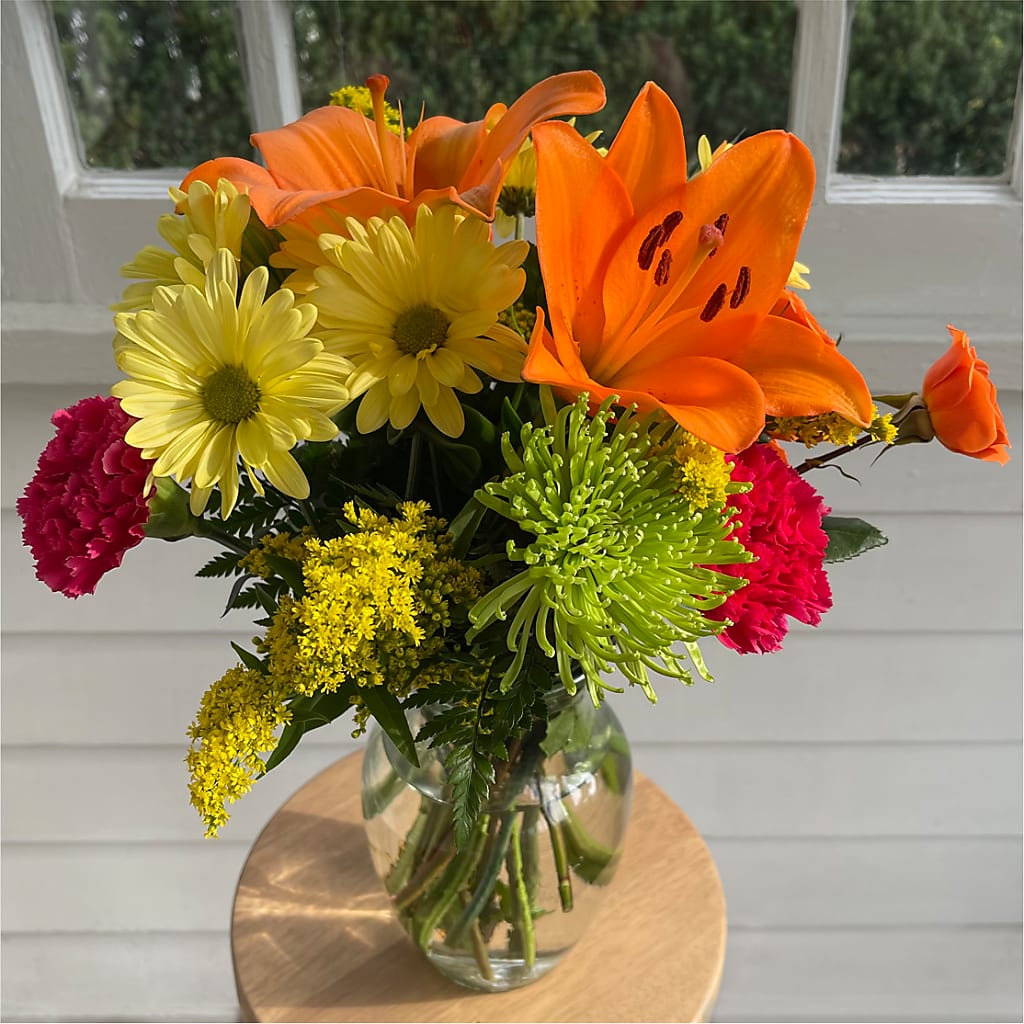 Bold & Bright – A Florist Original – BOWS PETALS 'N LACE, Livingston TN