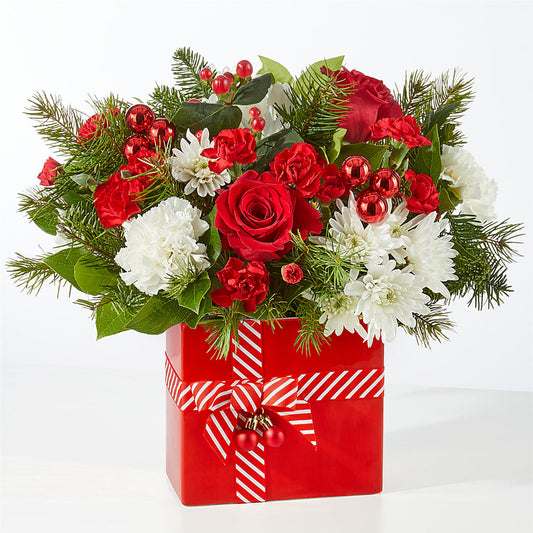 Presents Under the Tree Bouquet – BOWS PETALS 'N LACE, Livingston TN