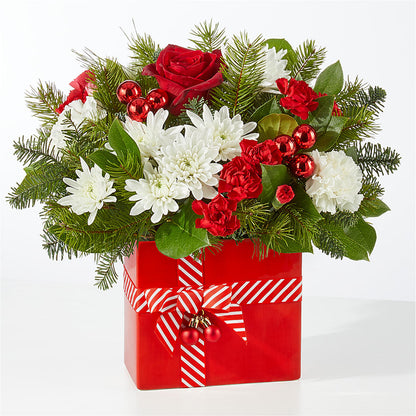 Presents Under the Tree Bouquet – BOWS PETALS 'N LACE, Livingston TN