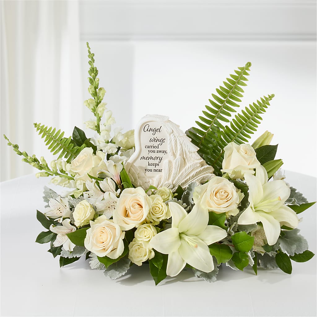 Holding You Close Arrangement – BOWS PETALS 'N LACE, Livingston TN