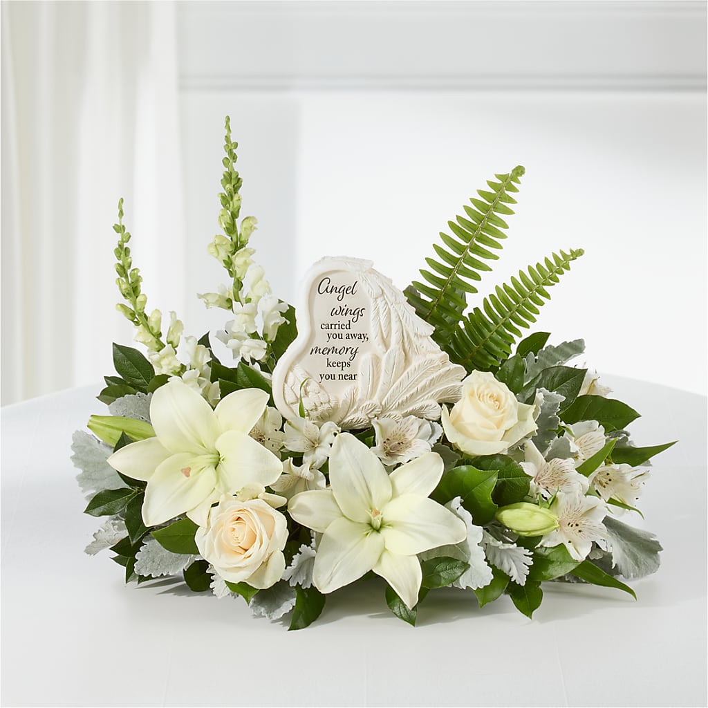 Holding You Close Arrangement – BOWS PETALS 'N LACE, Livingston TN