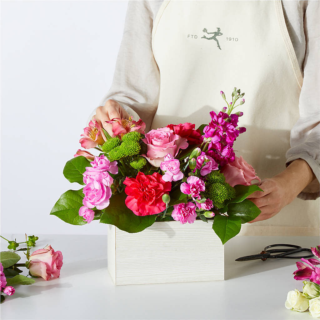Sweetberry Box – A Florist Original – BOWS PETALS 'N LACE, Livingston TN
