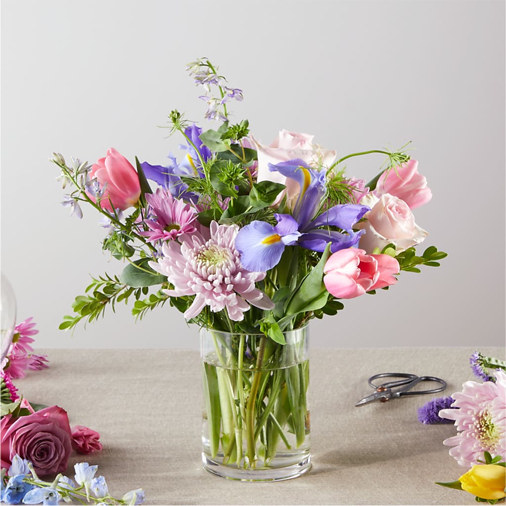 Pastel Tradition - A Florist Original – BOWS PETALS 'N LACE, Livingston TN