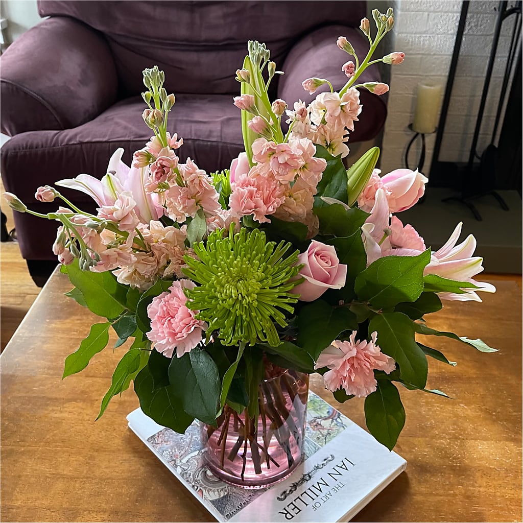 Pretty in Pink Bouquet – BOWS PETALS 'N LACE, Livingston TN