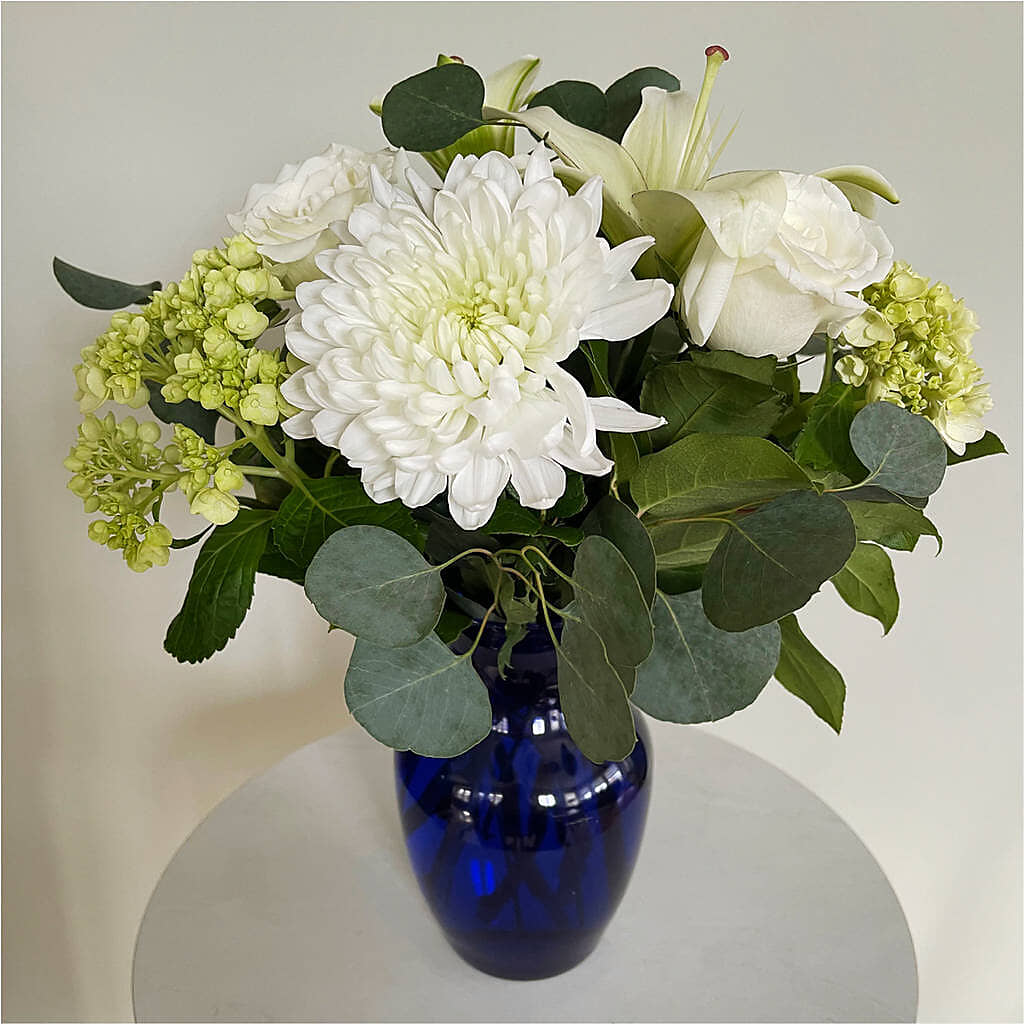 Snowy Dreams Bouquet – BOWS PETALS 'N LACE, Livingston TN