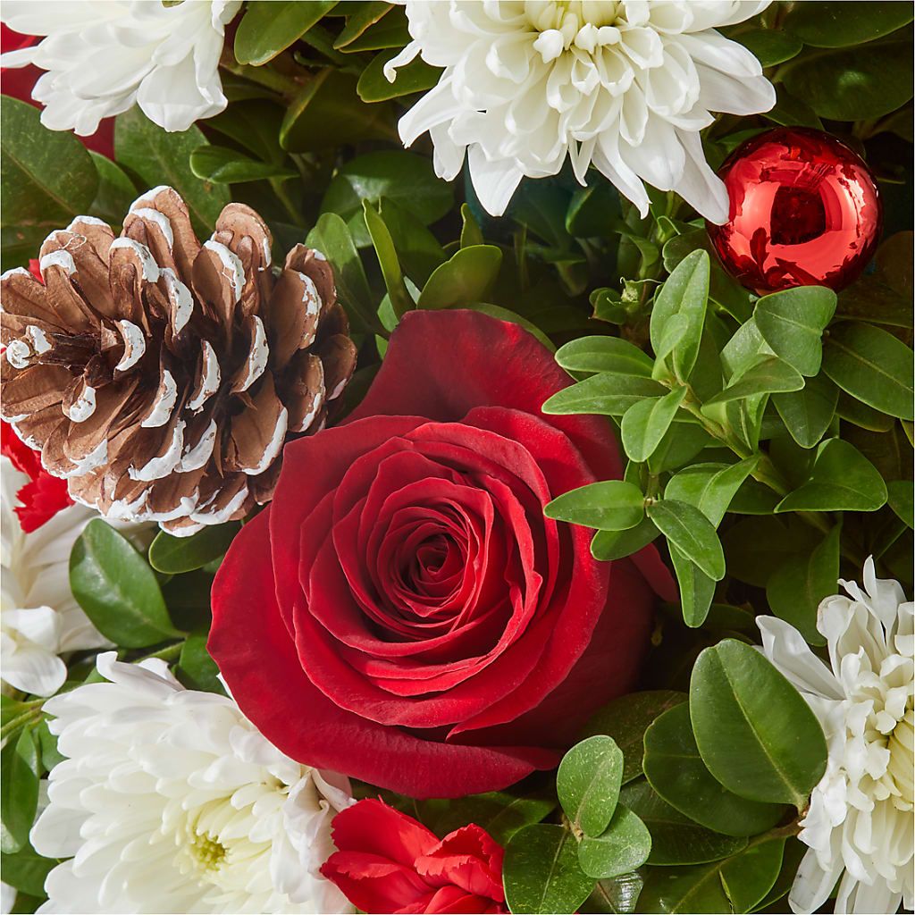 Let It Snow Tree – BOWS PETALS 'N LACE, Livingston TN