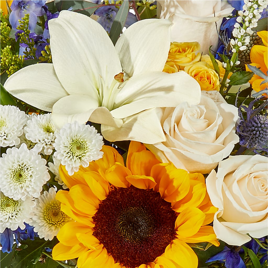 Wonderfully Sunny Bouquet – BOWS PETALS 'N LACE, Livingston TN