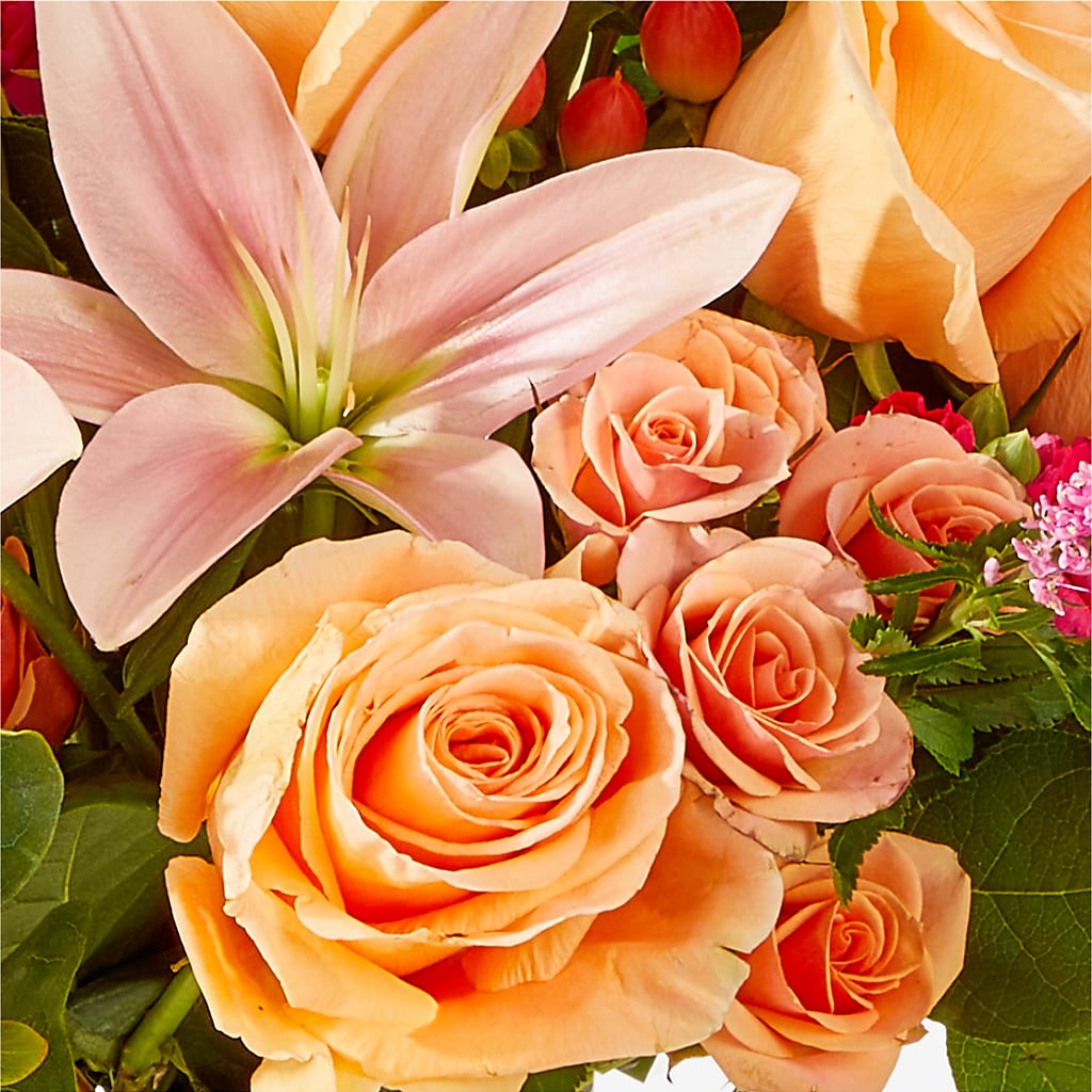 Bisous Bouquet – BOWS PETALS 'N LACE, Livingston TN